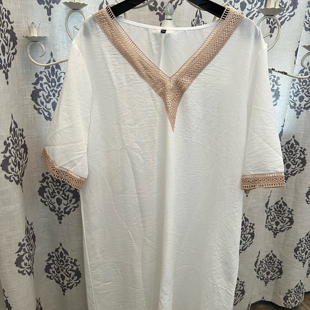 Beautiful New White Dress. 3X but runs small